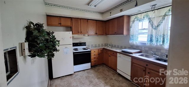731 E Third Avenue, Gastonia, NC 28054