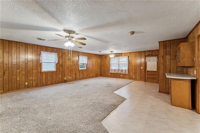 12 SE 15th Street, Concordia, MO 64020