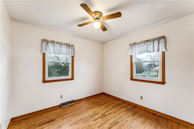 12 SE 15th Street, Concordia, MO 64020