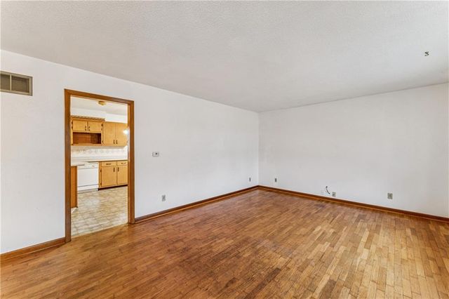 12 SE 15th Street, Concordia, MO 64020