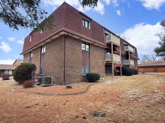 1211 48th Avenue 31, East Moline, IL 61244