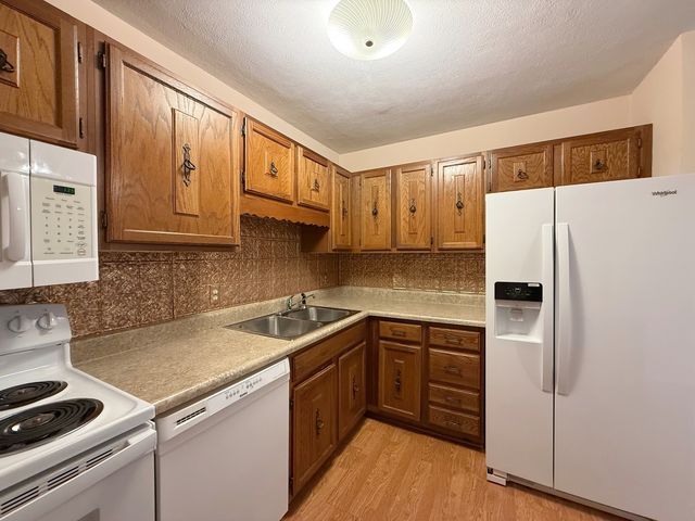 1211 48th Avenue 31, East Moline, IL 61244