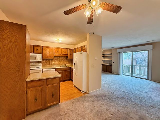 1211 48th Avenue 31, East Moline, IL 61244