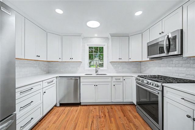 117 Larchmont Road, Warwick, RI 02886