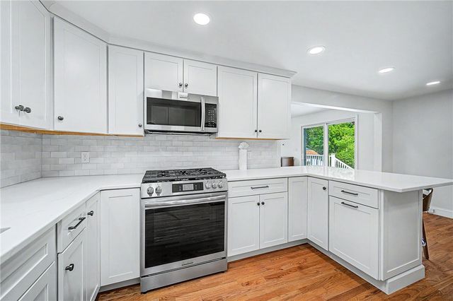 117 Larchmont Road, Warwick, RI 02886