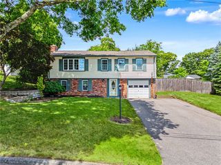 117 Larchmont Road, Warwick, RI 02886