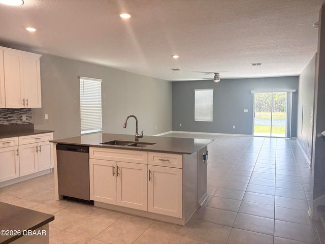 1137 Sand Trap Court, Daytona Beach, FL 32124