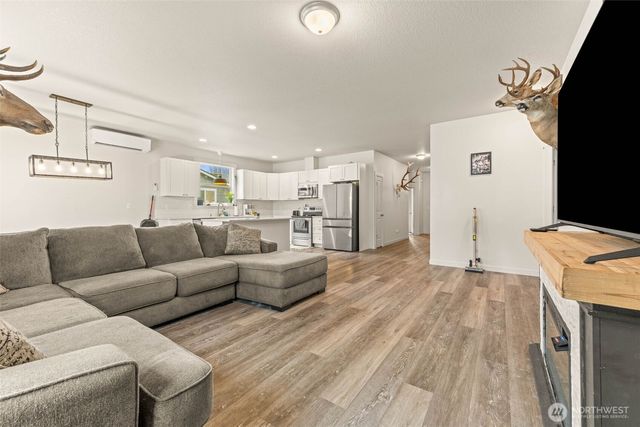 817 B Street, Vader, WA 98593