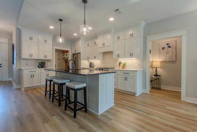 6043 Coral Ridge Drive, Alexander, AR 72002