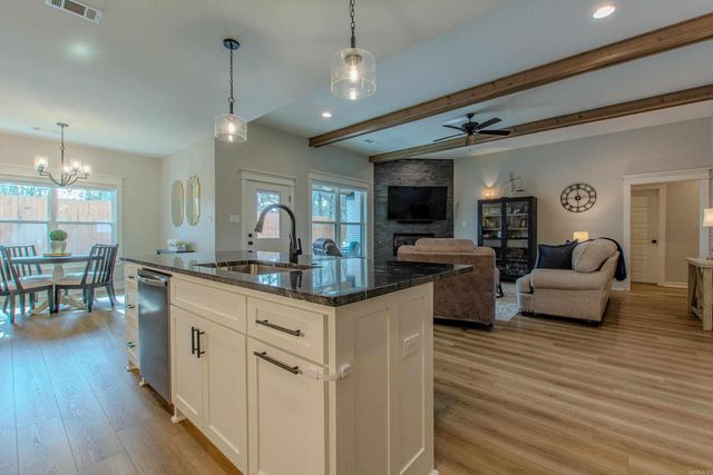 6043 Coral Ridge Drive, Alexander, AR 72002