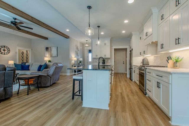 6043 Coral Ridge Drive, Alexander, AR 72002