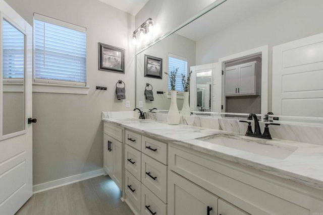 6043 Coral Ridge Drive, Alexander, AR 72002