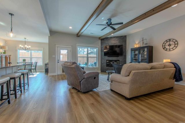 6043 Coral Ridge Drive, Alexander, AR 72002