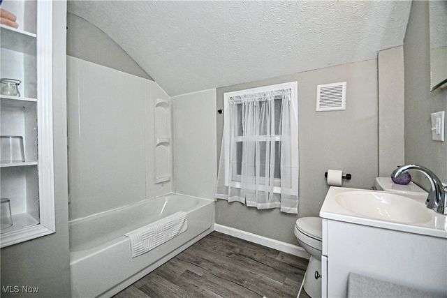 542 Montgomery Street, Akron, OH 44305