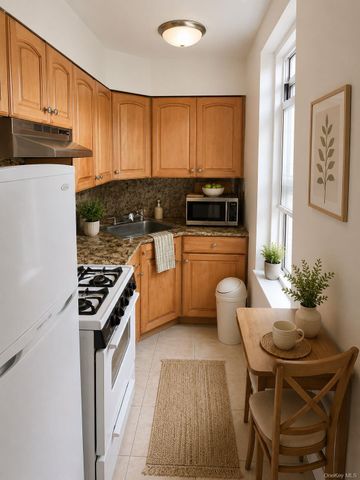 30-11 Parsons Boulevard 2U, Flushing, NY 11354