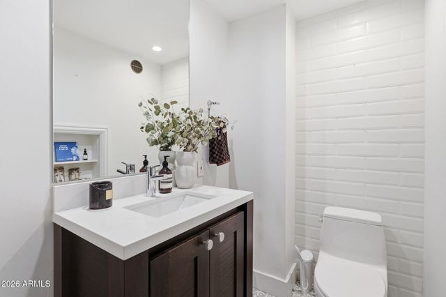 2032 N ALVARADO Road, Phoenix, AZ 85004