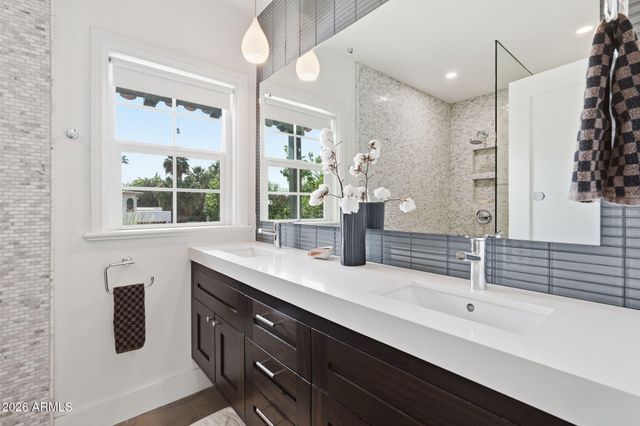 2032 N ALVARADO Road, Phoenix, AZ 85004