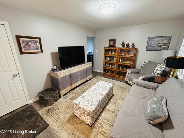 244 Derby Ave, Louisville, KY 40218