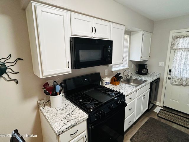 244 Derby Ave, Louisville, KY 40218