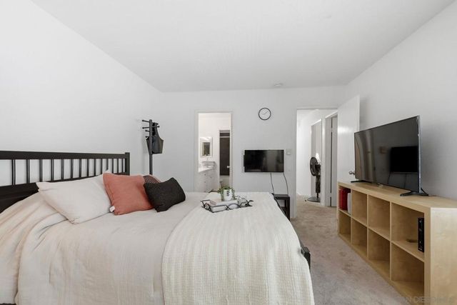 10198 Caminito Zar, San Diego, CA 92126