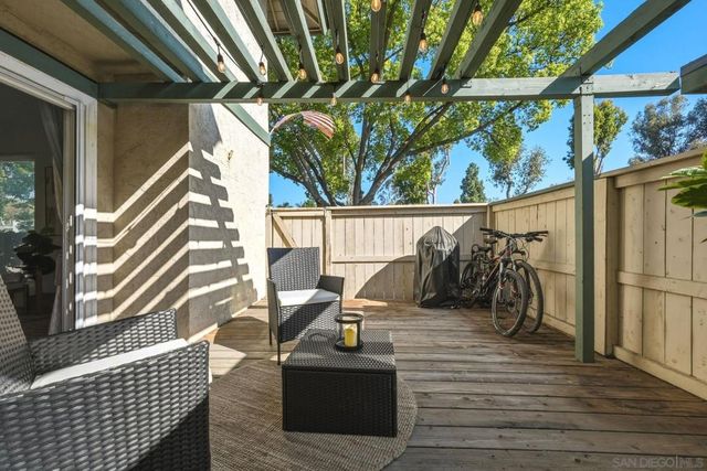 10198 Caminito Zar, San Diego, CA 92126