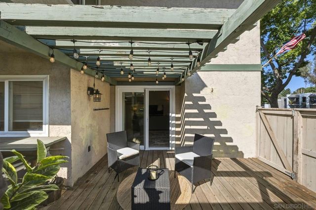 10198 Caminito Zar, San Diego, CA 92126