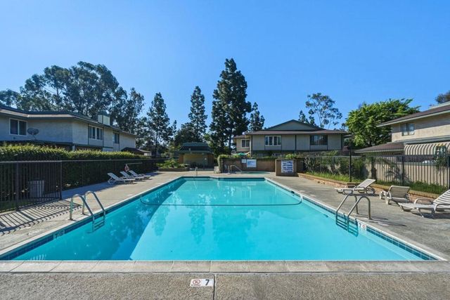 10198 Caminito Zar, San Diego, CA 92126