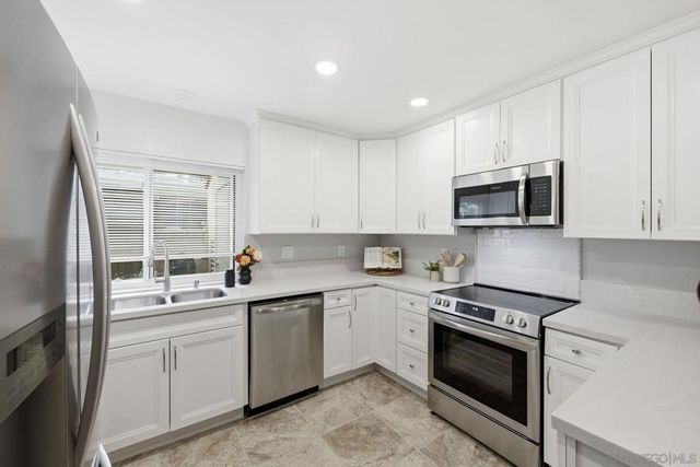 10198 Caminito Zar, San Diego, CA 92126