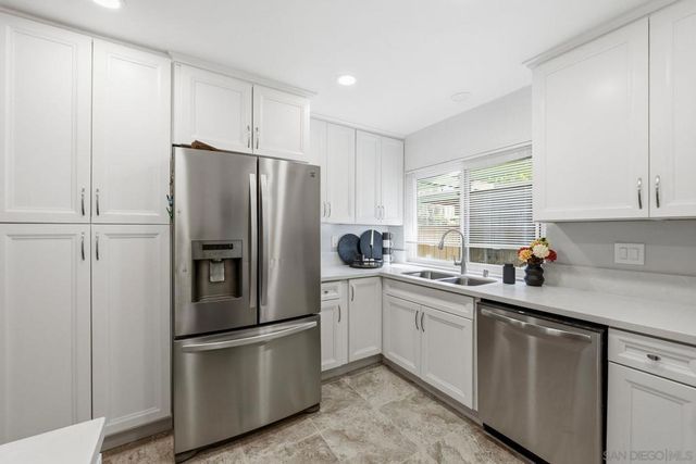 10198 Caminito Zar, San Diego, CA 92126