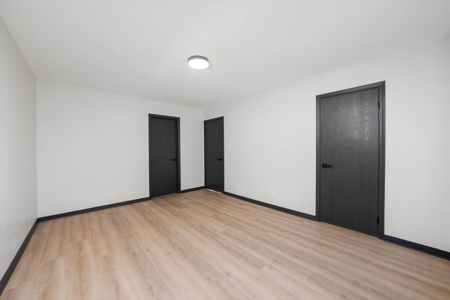 8040 Geneva Street, Woodridge, IL 60517