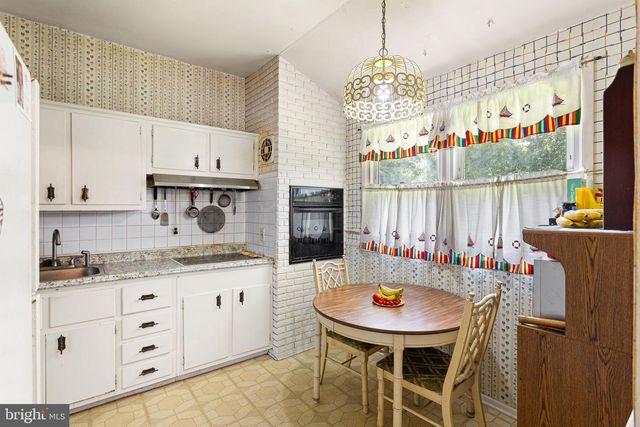 413 HOWARD RD, Cherry Hill, NJ 08034