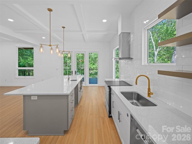 92 Cedar Street, Asheville, NC 28803