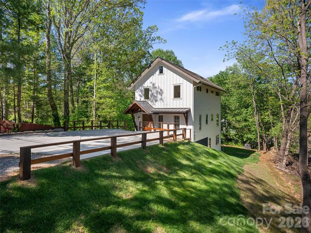 92 Cedar Street, Asheville, NC 28803