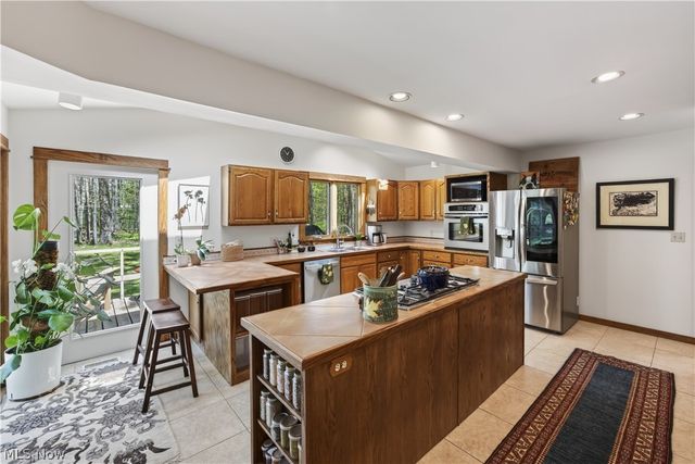 31599 Fairview Road, Orange, OH 44022