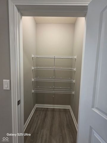 9106 Hedley Way E, Avon, IN 46123