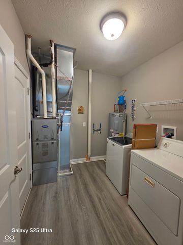 9106 Hedley Way E, Avon, IN 46123