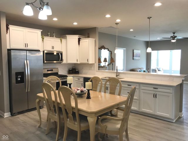 9106 Hedley Way E, Avon, IN 46123