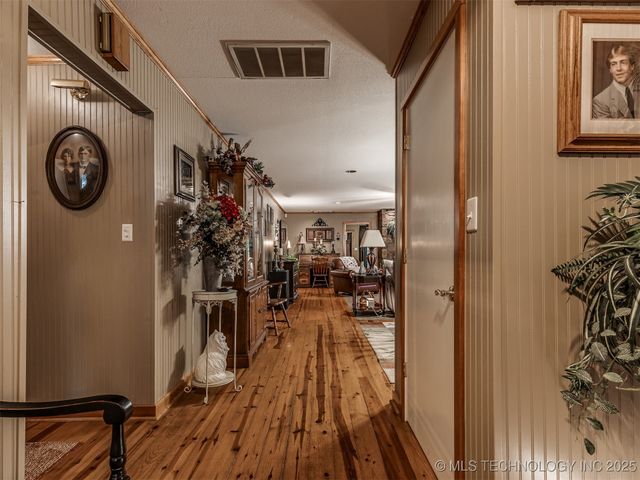 34052 E 703 Road, Wagoner, OK 74467