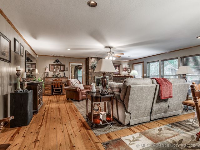 34052 E 703 Road, Wagoner, OK 74467