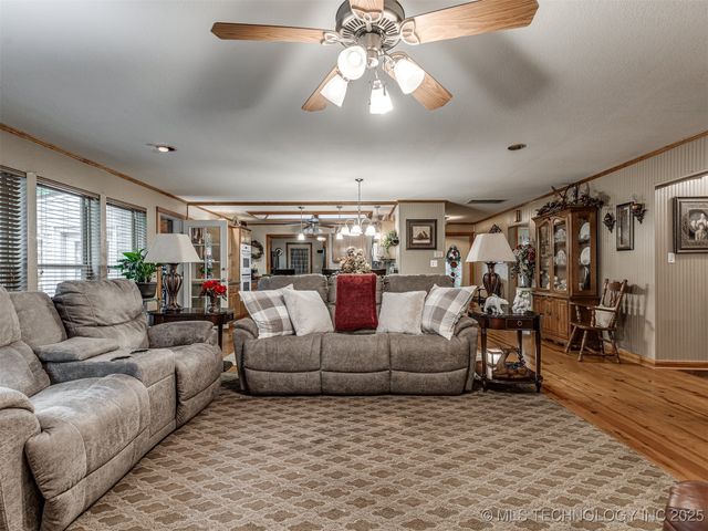 34052 E 703 Road, Wagoner, OK 74467
