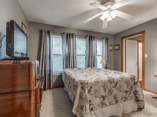 34052 E 703 Road, Wagoner, OK 74467