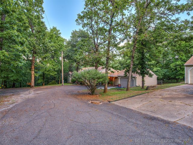 34052 E 703 Road, Wagoner, OK 74467