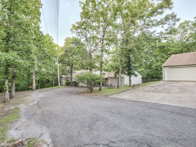34052 E 703 Road, Wagoner, OK 74467