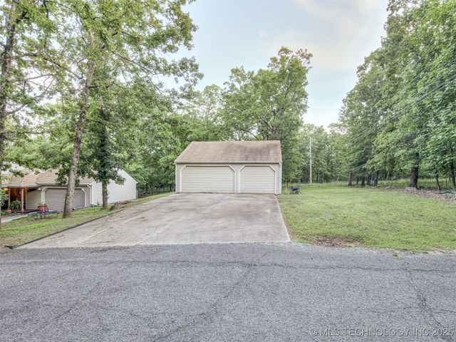 34052 E 703 Road, Wagoner, OK 74467