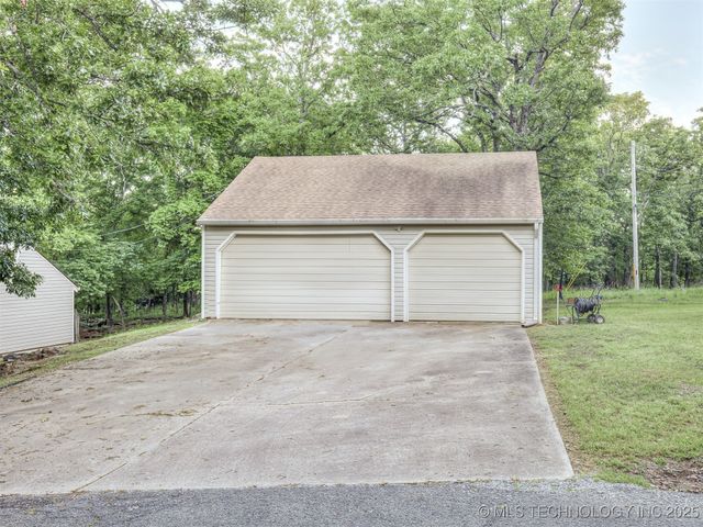 34052 E 703 Road, Wagoner, OK 74467
