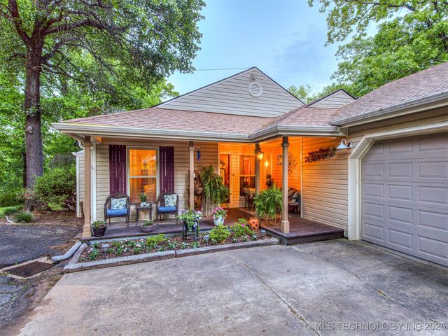 34052 E 703 Road, Wagoner, OK 74467