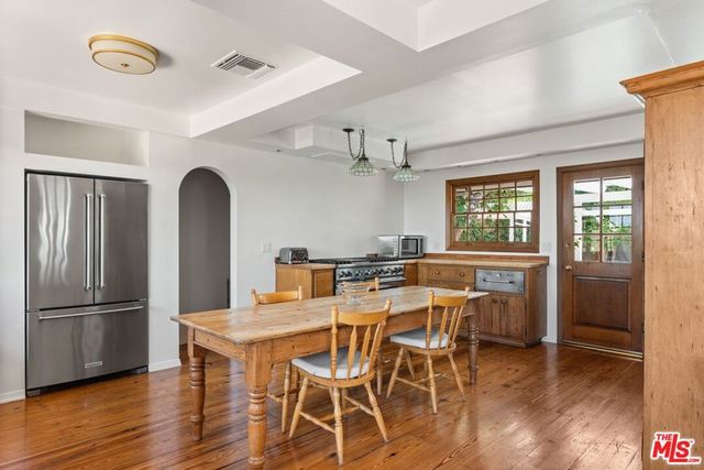2317 Kimridge Road, Los Angeles, CA 90210
