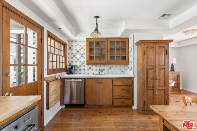 2317 Kimridge Road, Los Angeles, CA 90210
