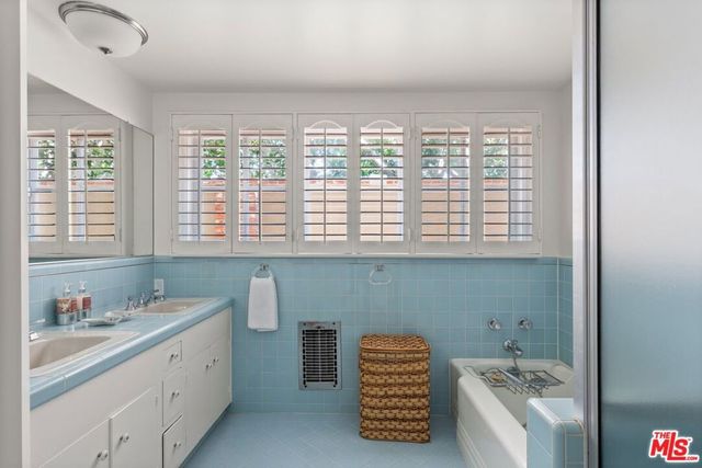 2317 Kimridge Road, Los Angeles, CA 90210