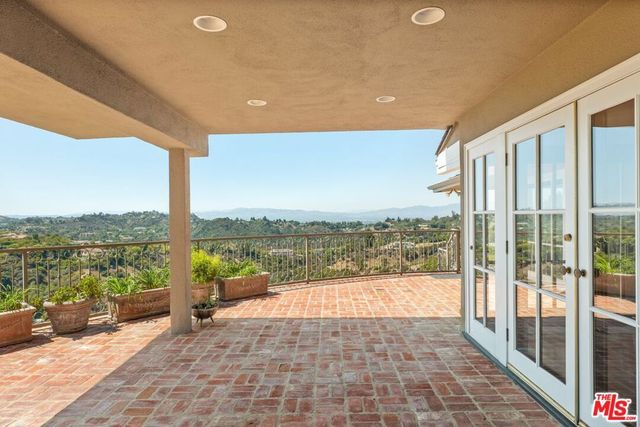 2317 Kimridge Road, Los Angeles, CA 90210